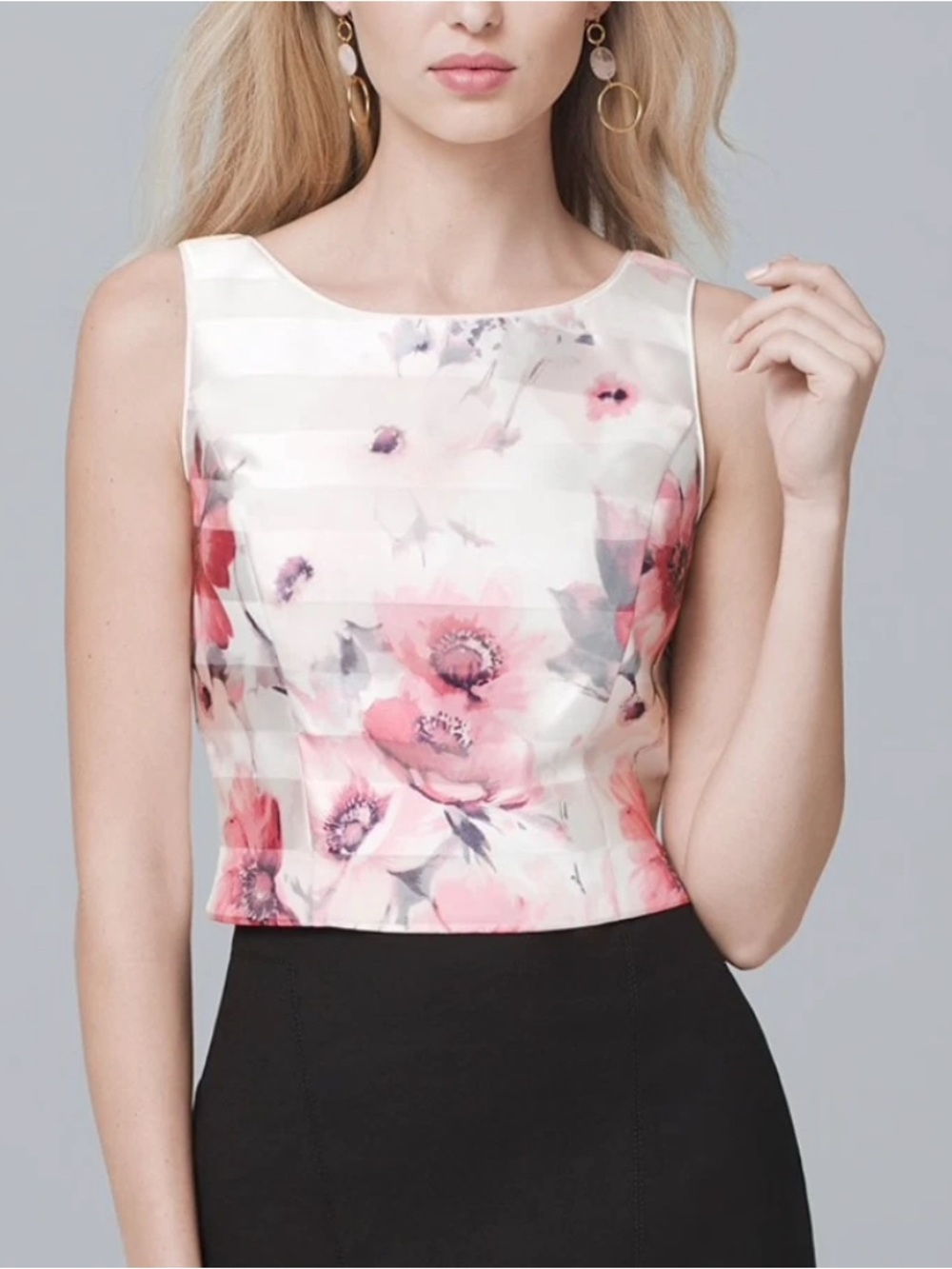 White House Black Market Floral Zip
Back Tank Bodice Blouse 6
Romantic Preppy
